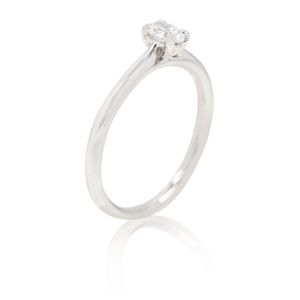 Platinum 0.25ct Oval 4 Claw Diamond Solitaire