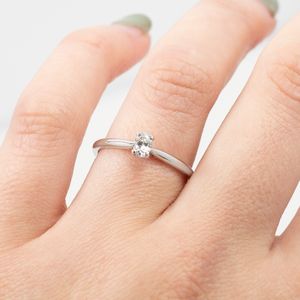 Platinum 0.25ct Oval 4 Claw Diamond Solitaire
