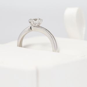 Platinum 0.50ct Canadian Arctic Round Brilliant Diamond 4 Claw Twist Solitaire