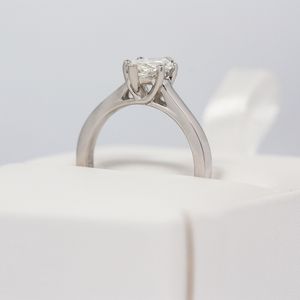 Platinum 1.00ct Marquise Cut Diamond 6 Claw Solitaire