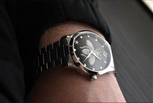 Gucci G-Timeless 38mm Bee Black Dial Steel Bracelet Watch 