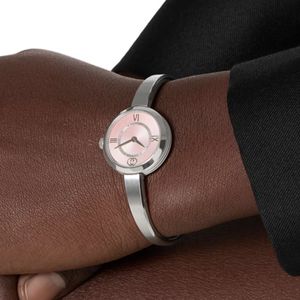 Preview image of Gucci Model 2000 24mm Pink Quartz Bracelet Watch 