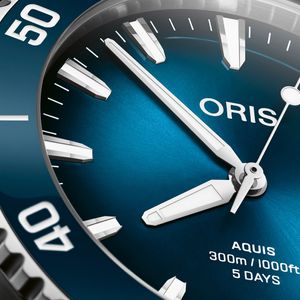 Oris Aquis Date Blue 43.5mm Calibre 400 Bracelet Watch