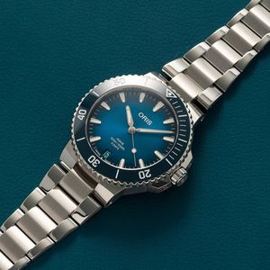 Oris Aquis Date Blue 43.5mm Calibre 400 Bracelet Watch
