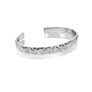 Preview image of Hot Diamonds Quilted Diamond Bangle