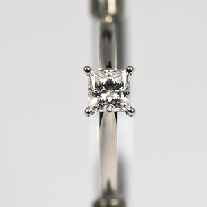 18ct White Gold 0.50ct Princess Cut Diamond 4 Claw Solitaire