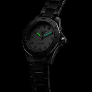 TAG Heuer Aquaracer Professional 200 30mm Steel Diamond Dot Mother of Pearl Quartz Bracelet Watch
