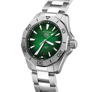 TAG Heuer Aquaracer Professional 200 40mm Steel Green Calibre 5 Bracelet Watch