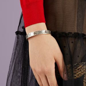 Gucci Signature Double G and Bee 9mm Bangle 