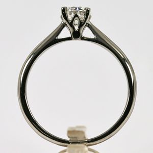 Platinum 0.46ct Canadian Arctic Round Brilliant Diamond 4 Claw Solitaire 