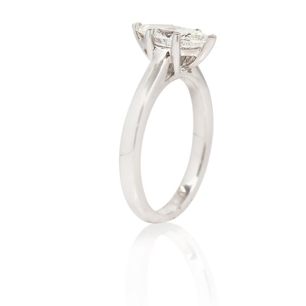 Platinum 1.00ct Marquise Cut Diamond 6 Claw Solitaire