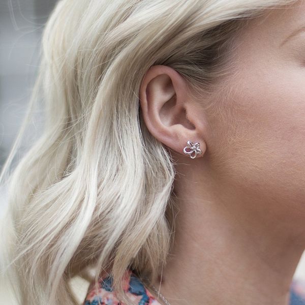 Hot Diamonds Natural Flower Earrings DE248 Peter Jackson the