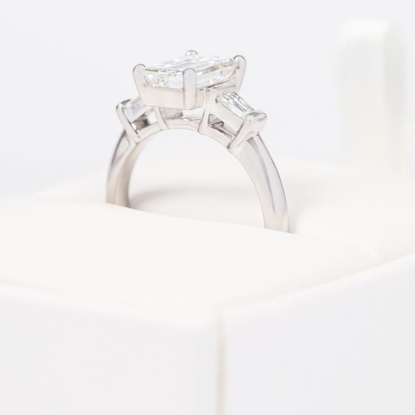 Miracle on 34th Street 1.98ct Emerald Diamond Ring Peter Jackson