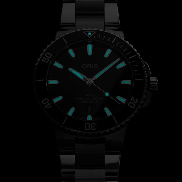 Oris Aquis Date 43.50mm Black Dial Automatic Bracelet Watch