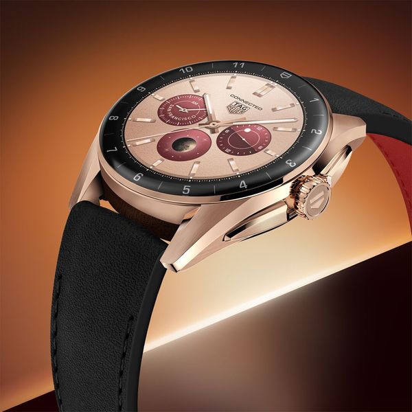 Tag rose top gold watch