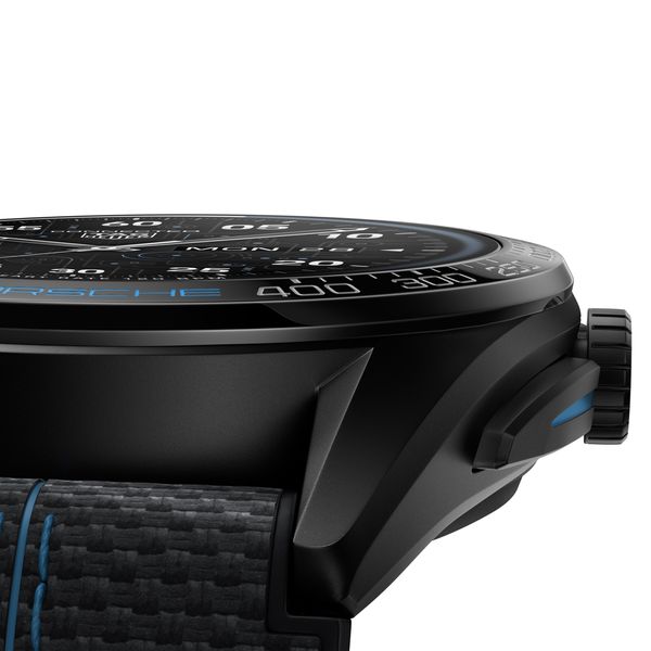 Tag heuer connected discount black rubber strap smartwatch