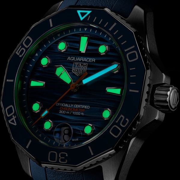TAG Heuer Aquaracer Professional 300 Date 42mm Blue Automatic GMT Bracelet Watch