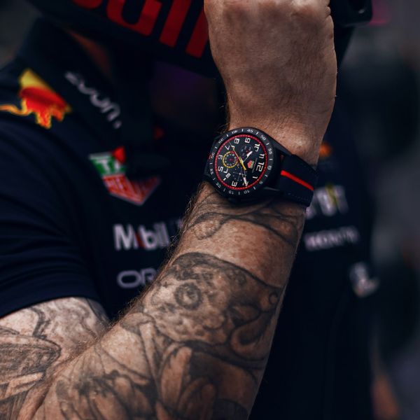 TAG Heuer Connected Calibre E4 X Oracle Red Bull Racing Edition Watch Peter Jackson