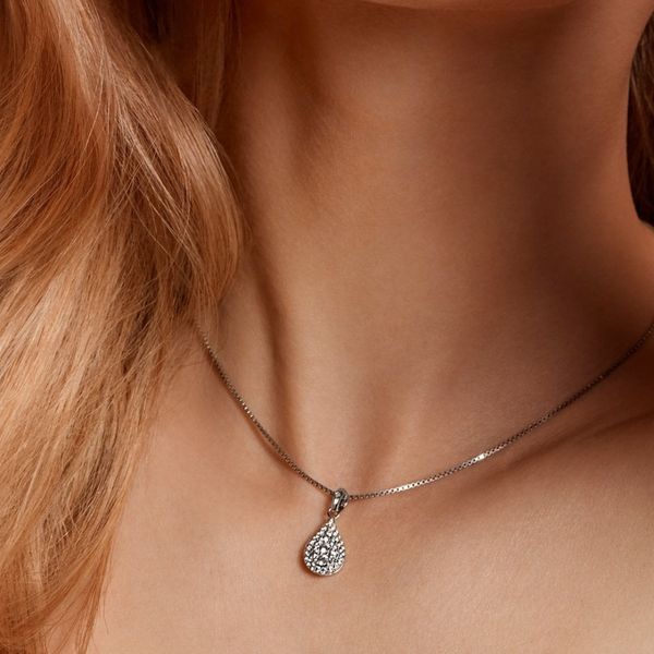 Hot Diamonds Teardrop White Topaz Necklace