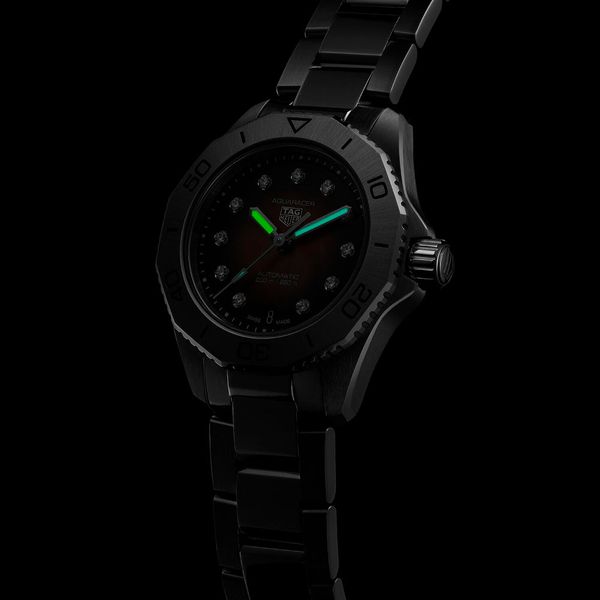 TAG Heuer Aquaracer Professional 200 30mm Black Mother of Pearl