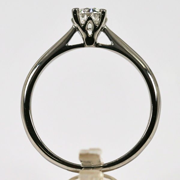 Platinum 0.46ct Canadian Arctic Round Brilliant Diamond 4 Claw Solitaire 